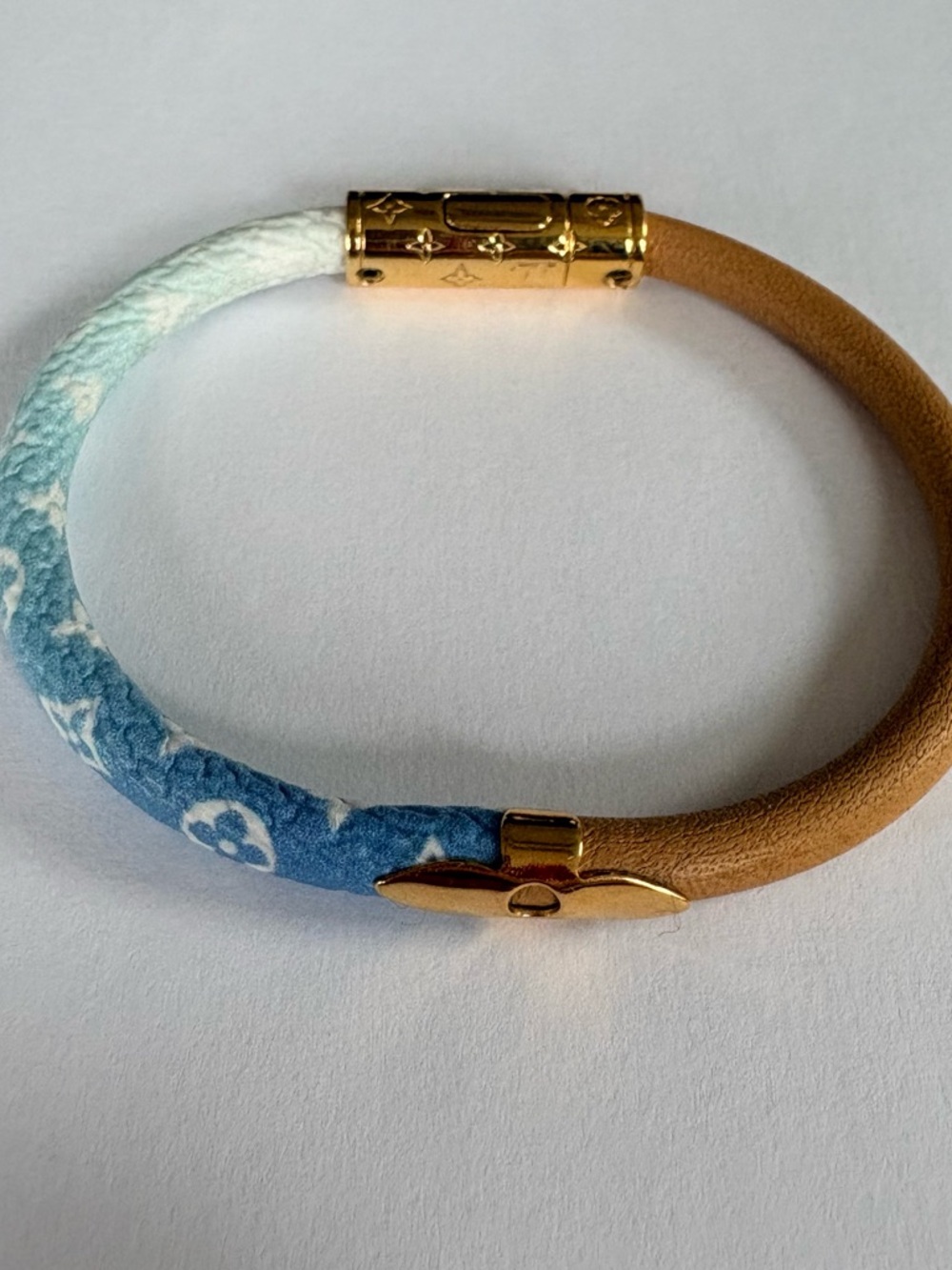 Louis Vuitton Monogram Daily Confidential Bracelet Blue & Tan with Gold Hardware - Picture 11 of 12